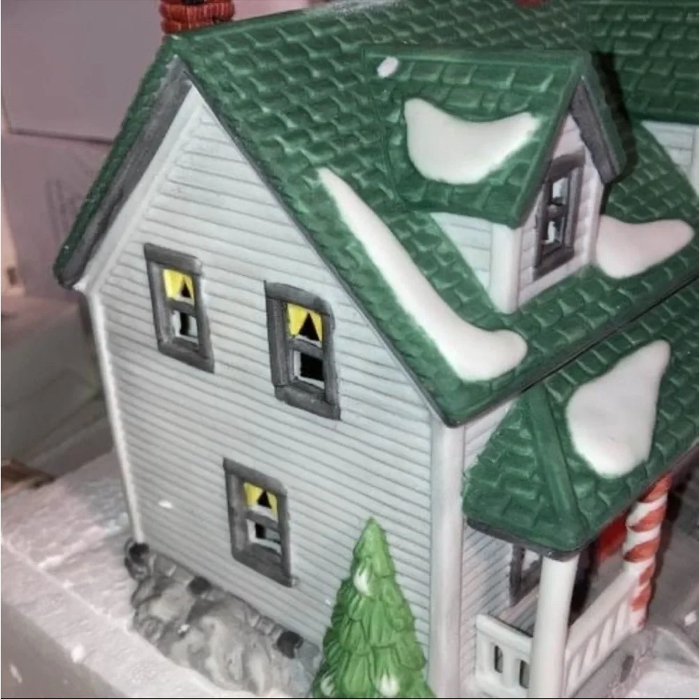 Department 56 New England Village craggy Cove lighthouse excellent condition